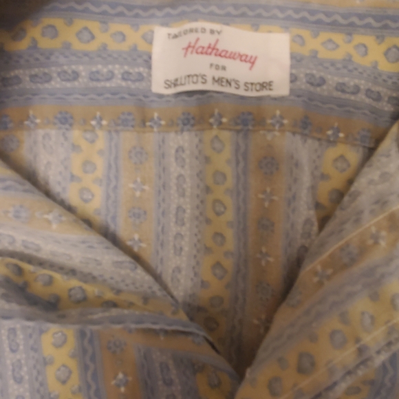 Shades of Versailles button down shirt - Picture 4 of 6